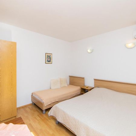 Apartments Slavena Carnac Ngoại thất bức ảnh