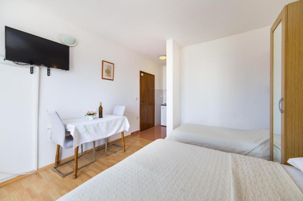Apartments Slavena Carnac Ngoại thất bức ảnh