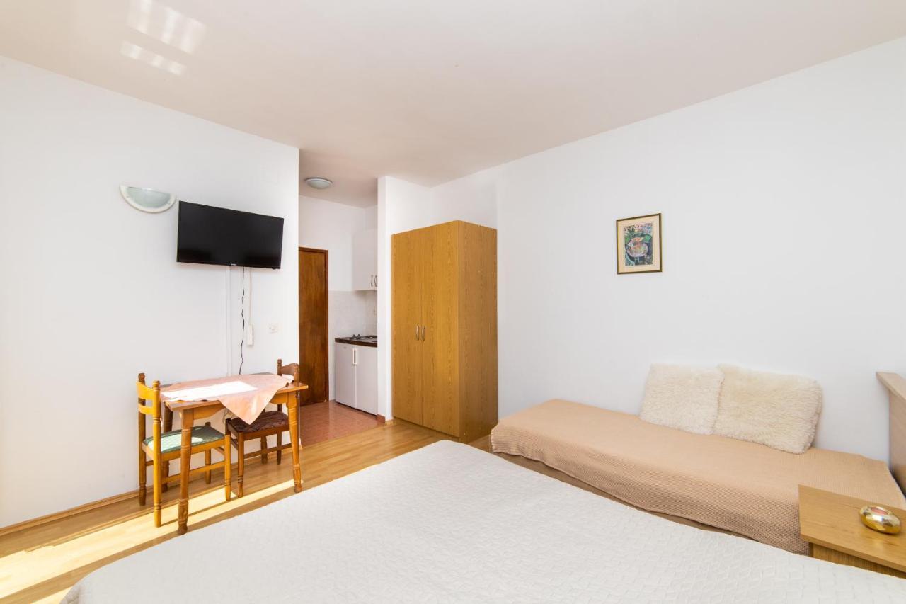 Apartments Slavena Carnac Ngoại thất bức ảnh