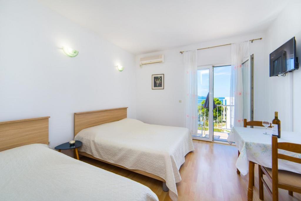Apartments Slavena Carnac Ngoại thất bức ảnh